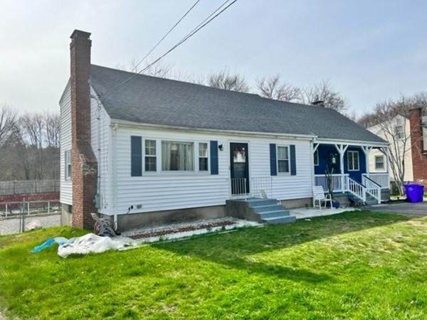 321 Sycamore St - Photo 1