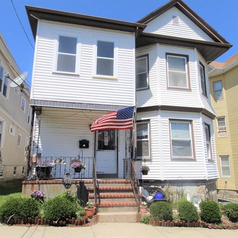 553 Coggeshall St - Photo 1