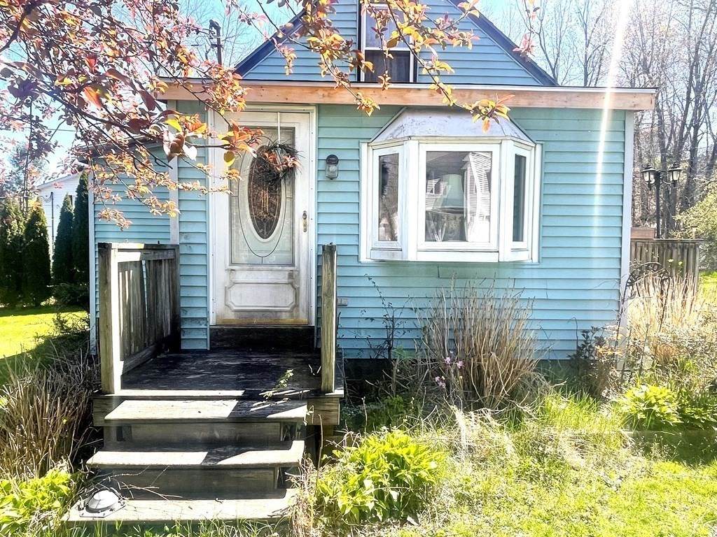 23 Moore St - Photo 1