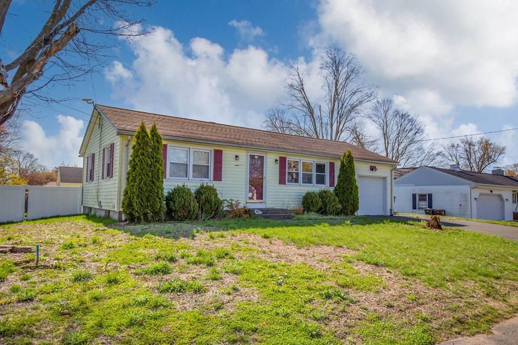 27 Pinehurst St - Photo 1