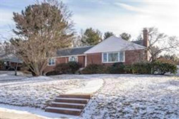 112 Newton St - Photo 1