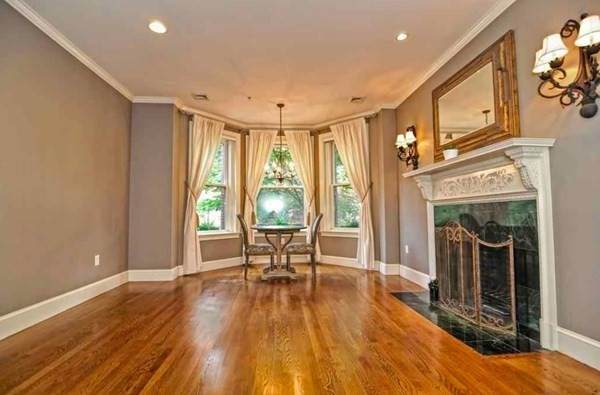 402 Marlborough - Photo 1