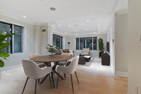 1 Huntington Ave - Photo 1