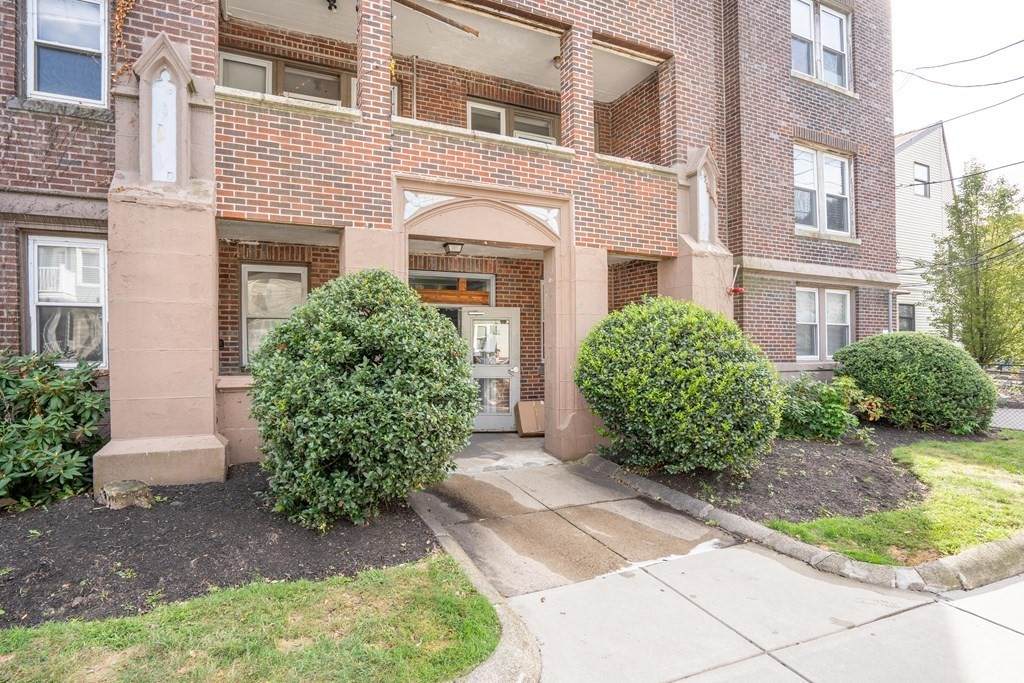 45 Ashford - Photo 1