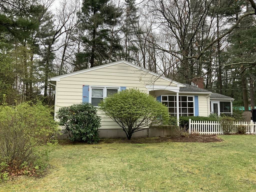 129 Elizabeth Ave - Photo 1