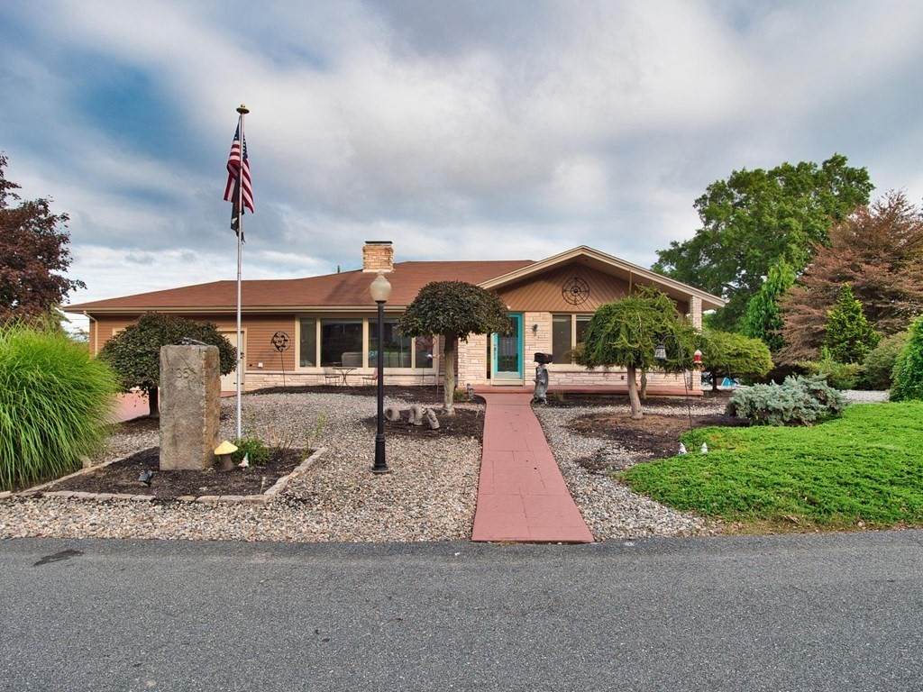 135 Rustic Rd - Photo 1