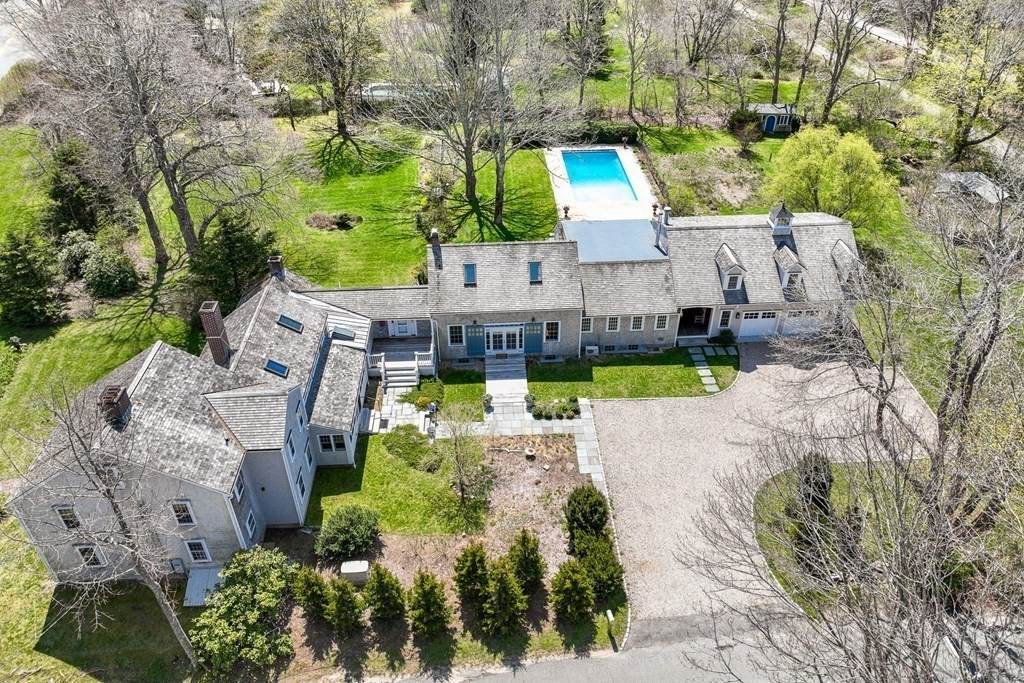 190 N Falmouth Hwy - Photo 1