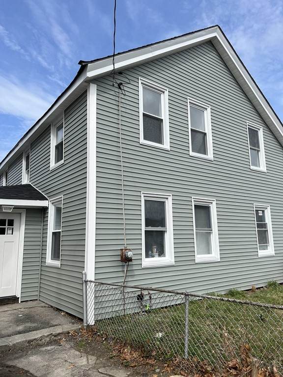 109 Irving St - Photo 1