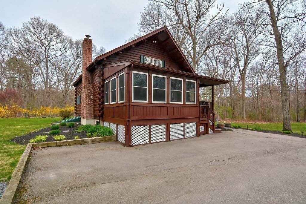 61 Richardson Ave - Photo 1
