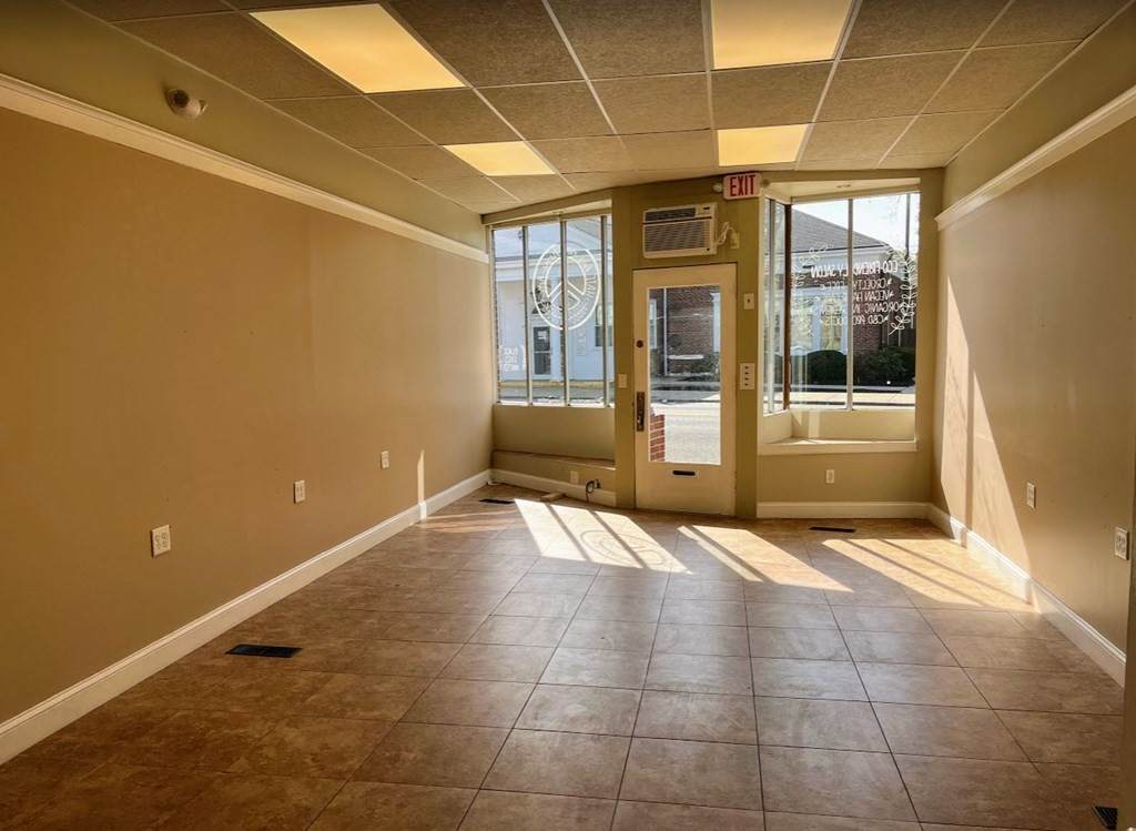 689 Main Street - Photo 1