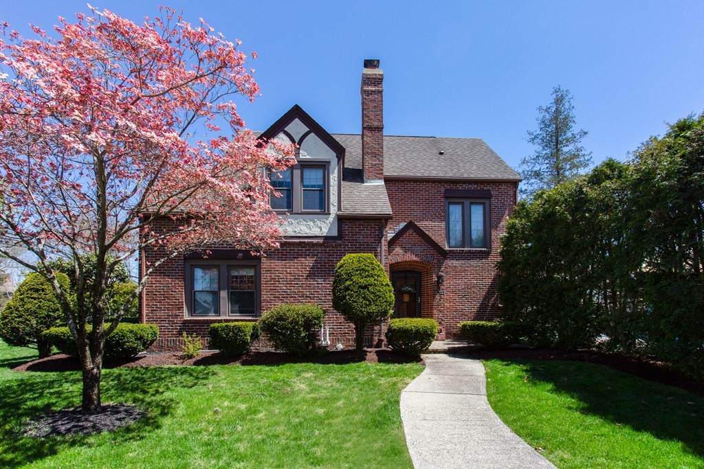 137 Laurel Street - Photo 1