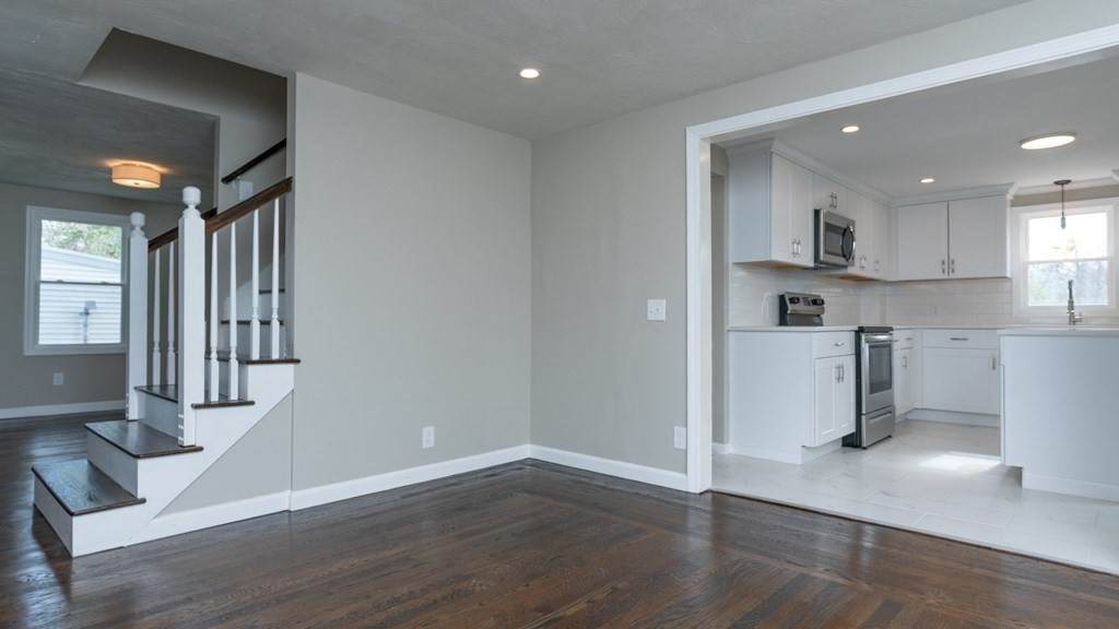 19 Adamsdale Ave - Photo 1