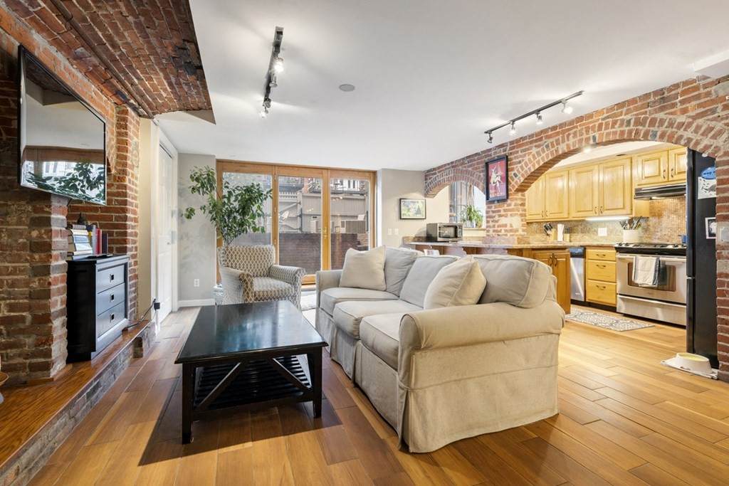 34 Union Park - Photo 1