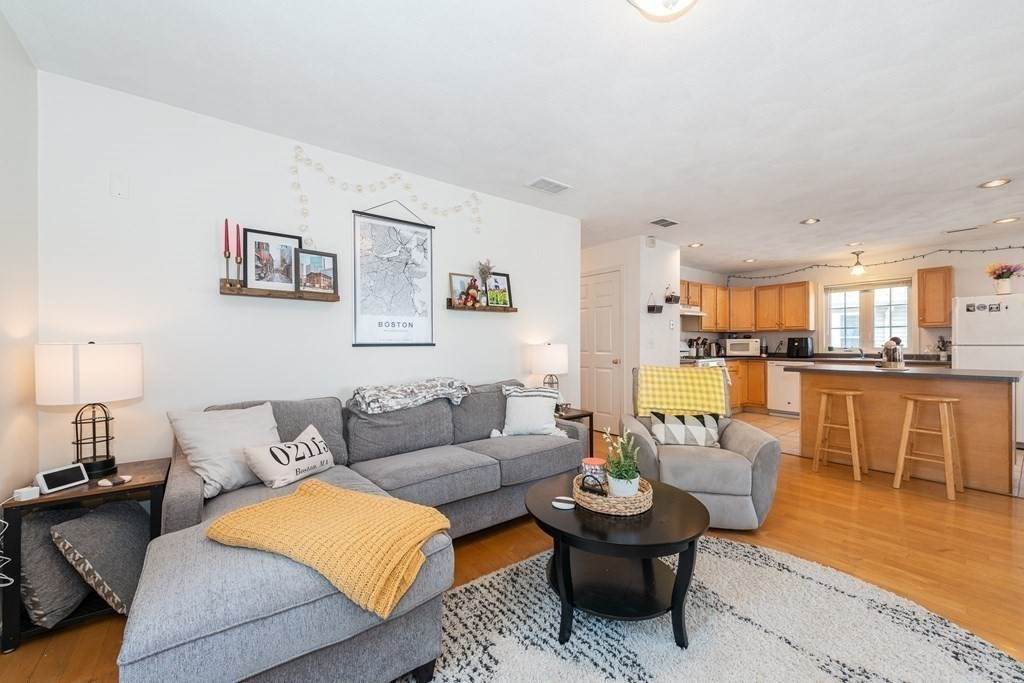 179 Calumet - Photo 1