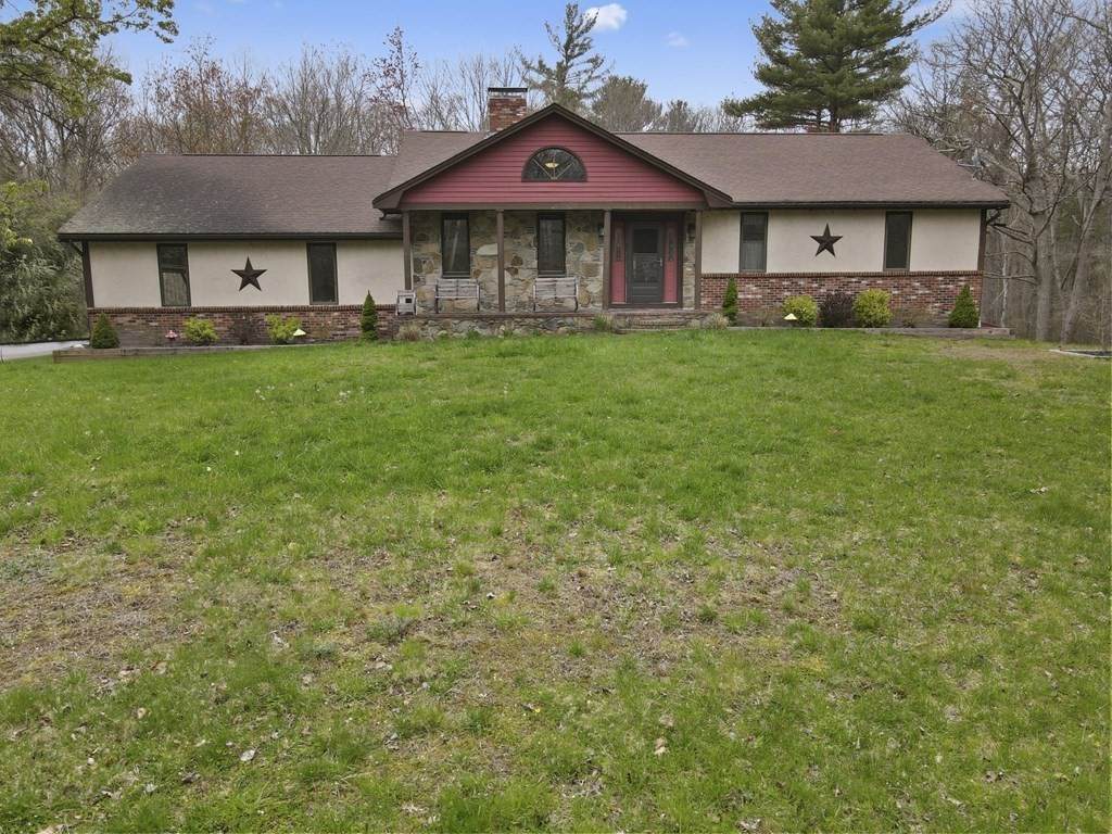 199 Bayview Ave - Photo 1