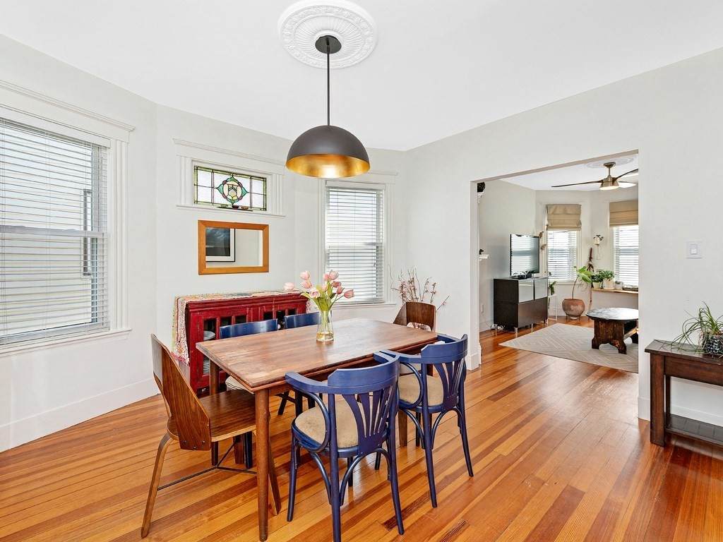 8 Hallam St - Photo 1