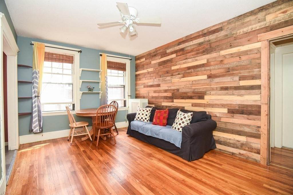 130 Sutherland Rd - Photo 1