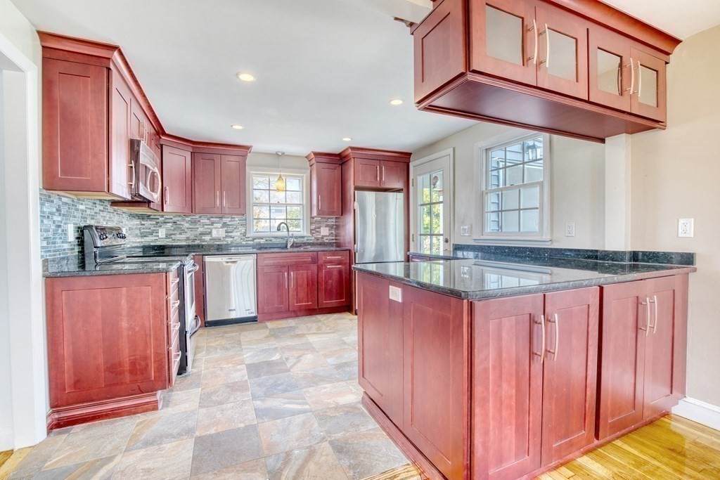 87 Dickson Ave - Photo 1