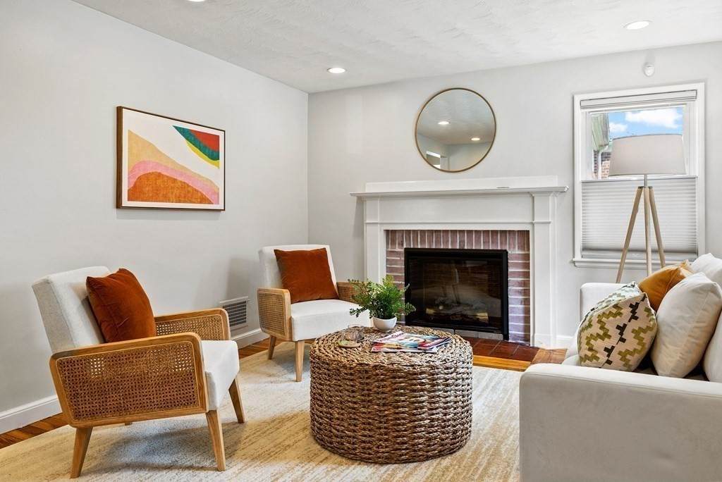 623 Poplar Street - Photo 1