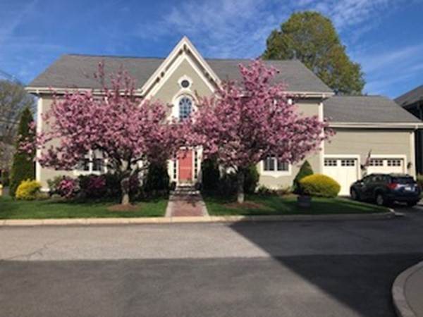 59 Village Avenue - Photo 1