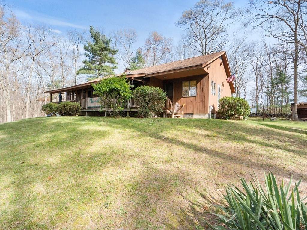 65 Pine St - Photo 1