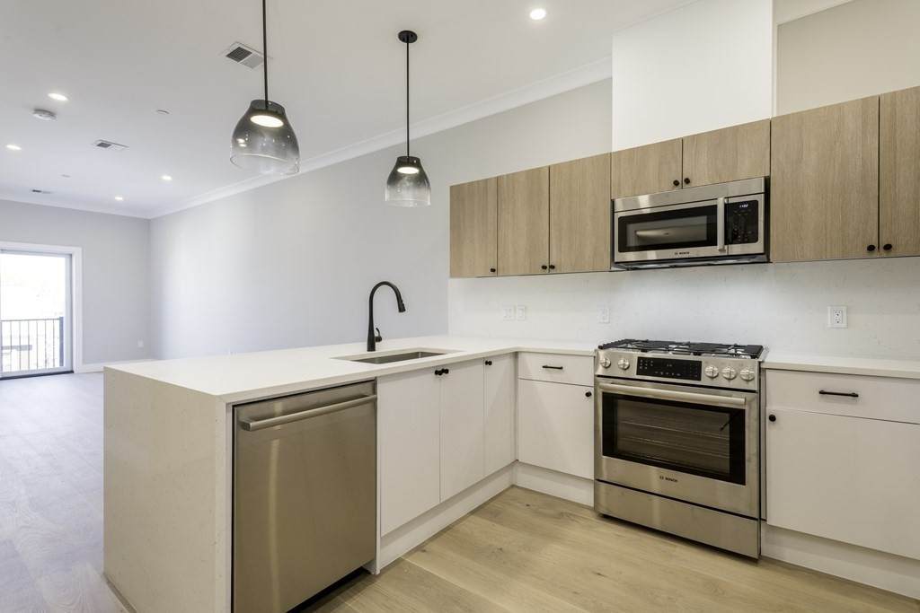 109 Prospect - Photo 1