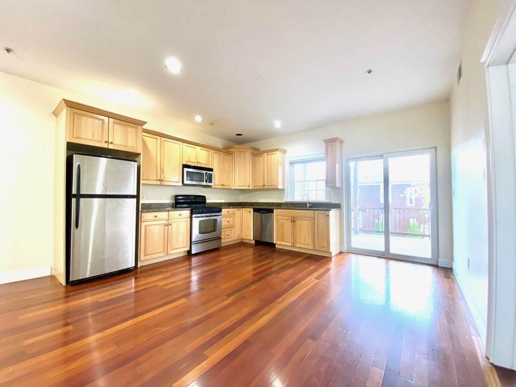 661 Bennington Street - Photo 1