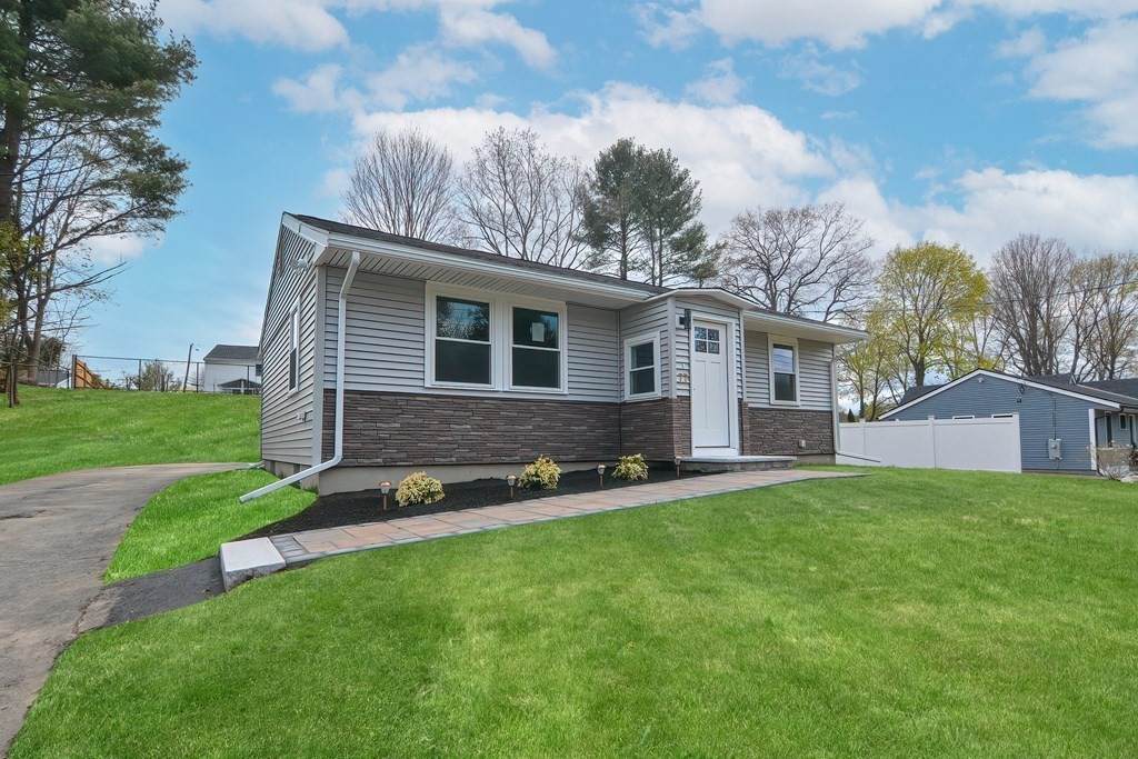 77 Baldwin Ave - Photo 1