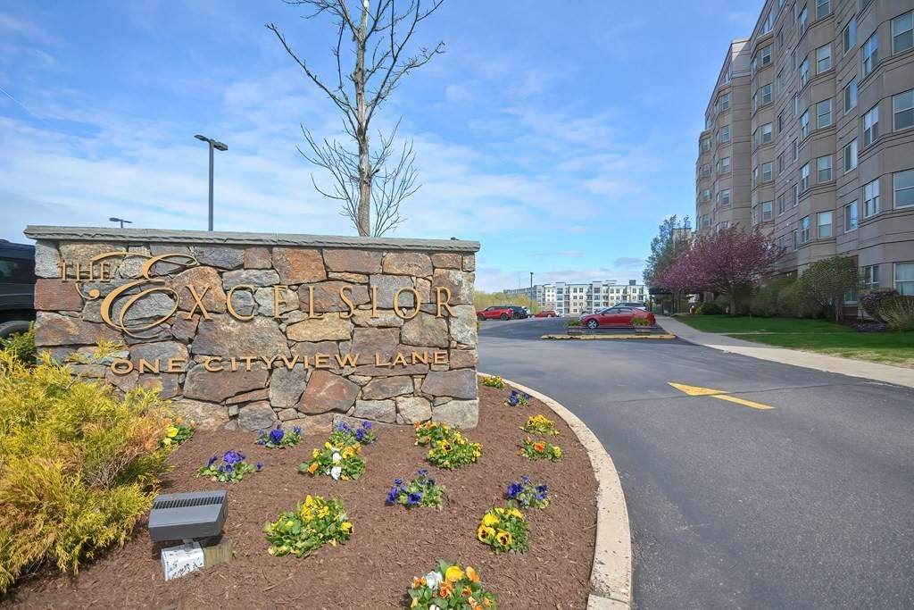 1 Cityview Ln - Photo 1