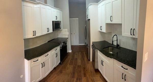 160 Elm St - Photo 1
