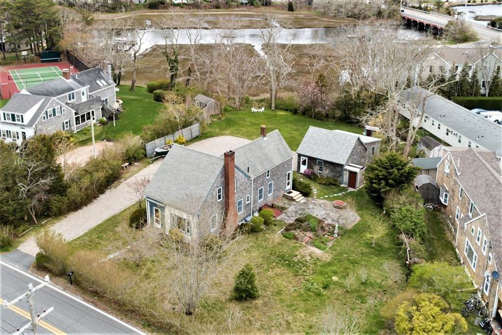 106 Chase Street - Photo 1