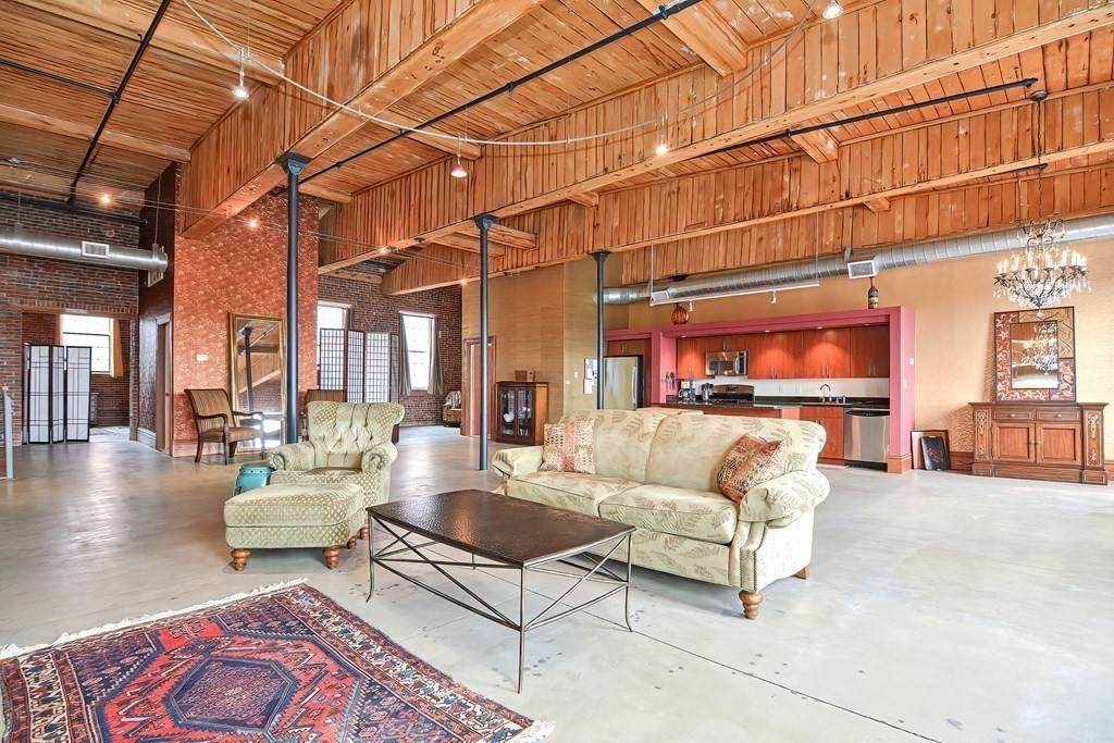130 John St - Photo 1