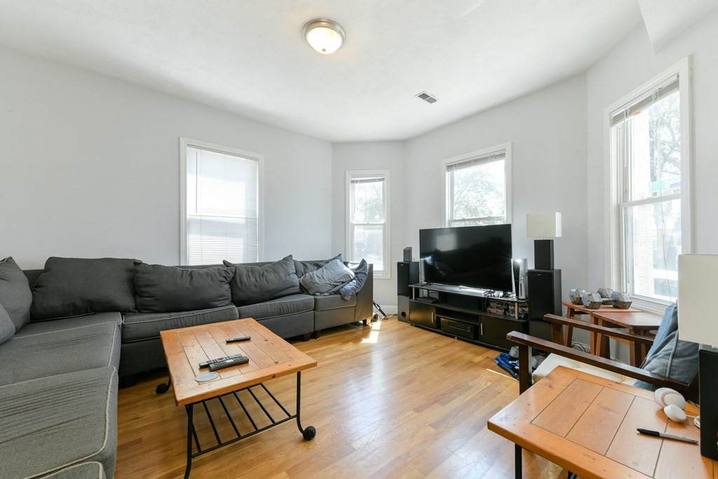 38 Boston St - Photo 1