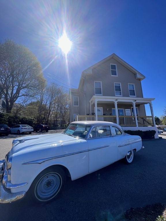 612 Mill St - Photo 1
