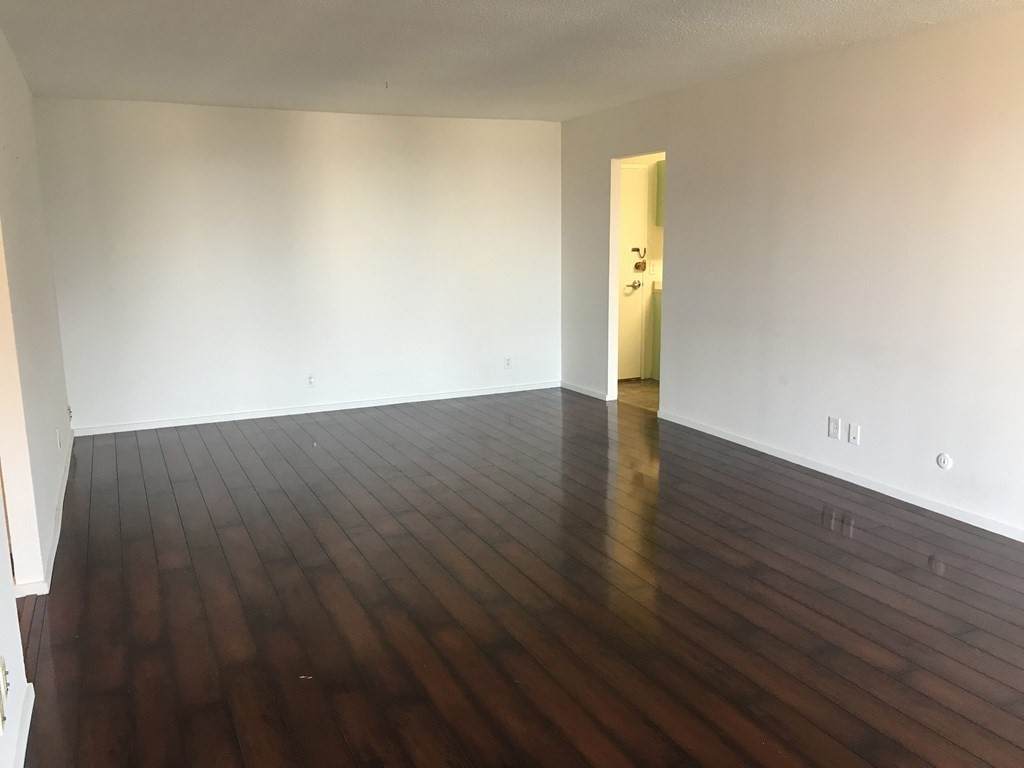 33 Pond Ave - Photo 1