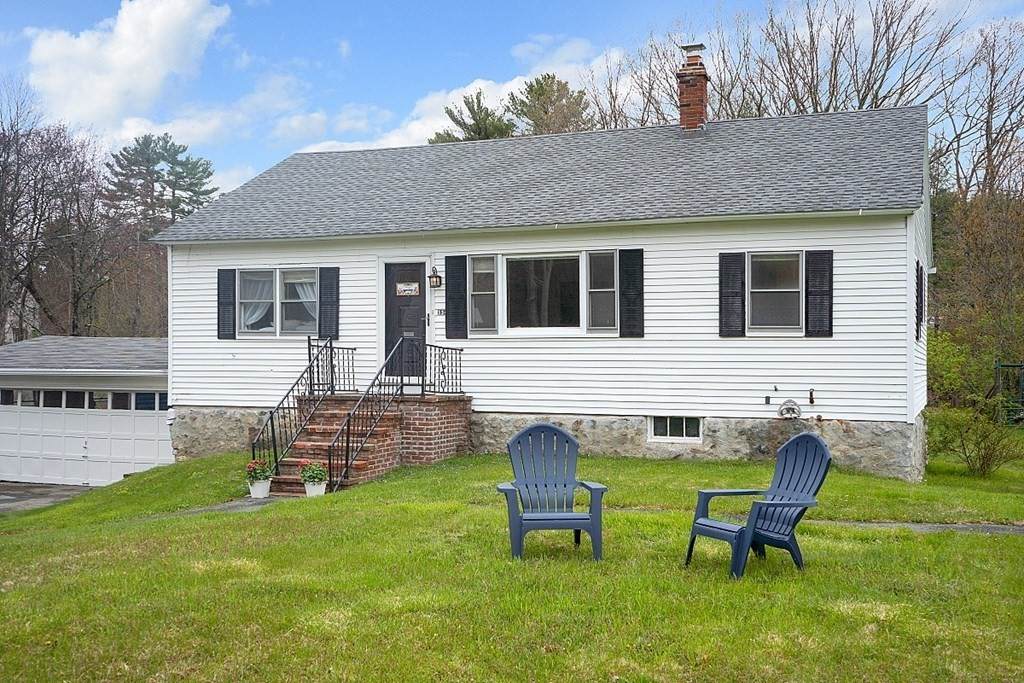 554 Foster St - Photo 1