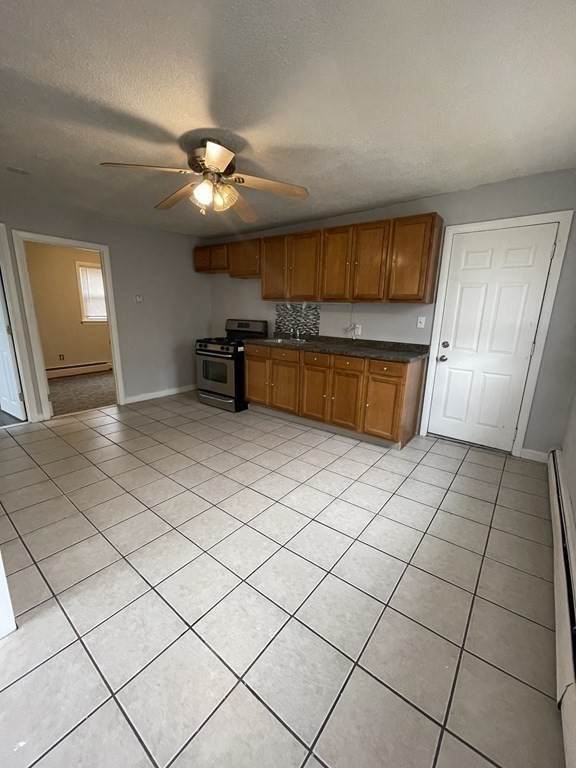 1081 Bedford St - Photo 1