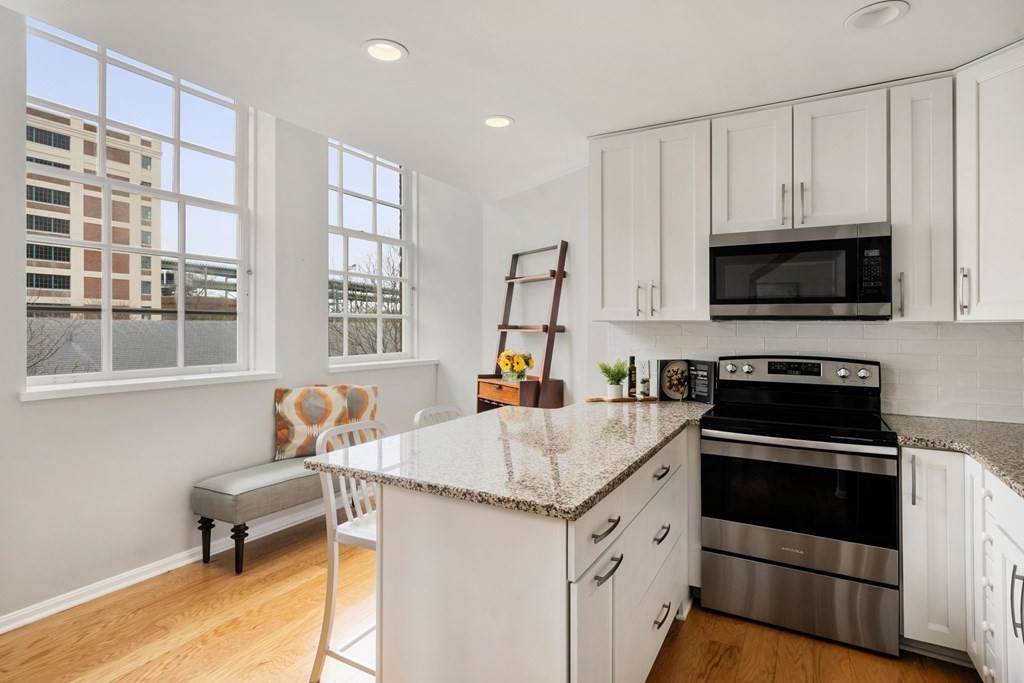 106 13th Street - Photo 1