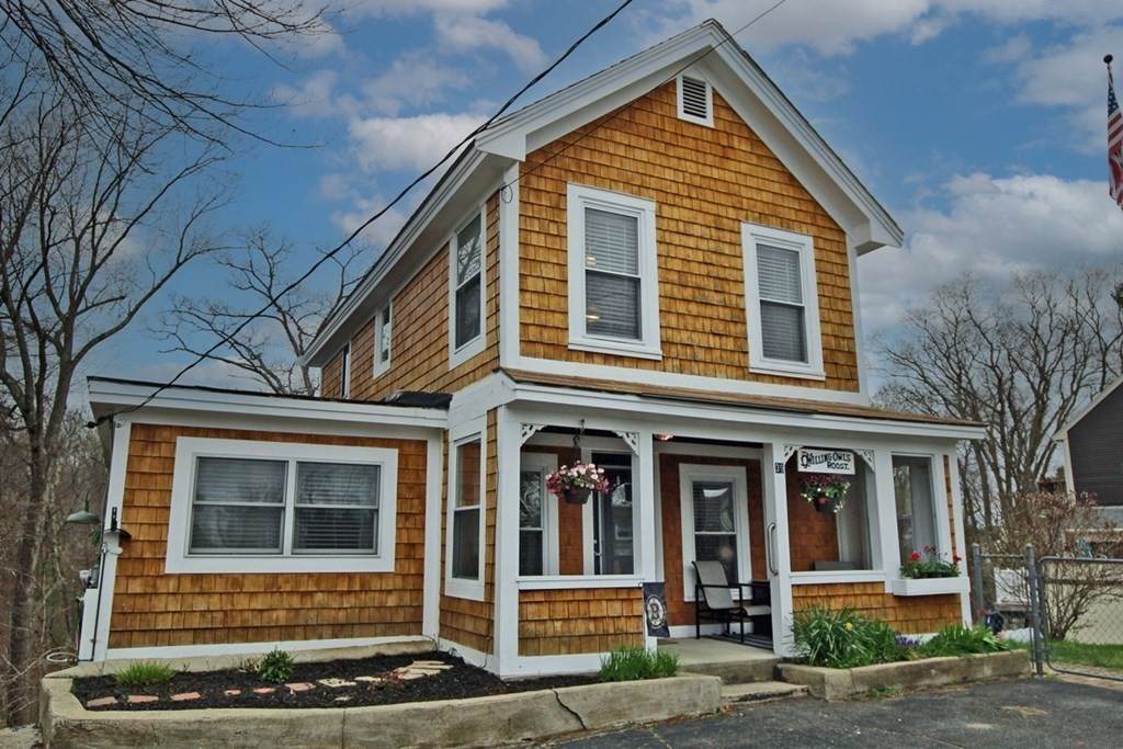 39 Montague Ave - Photo 1