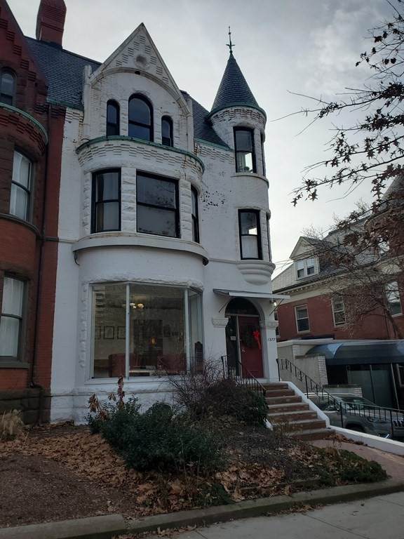 1577 Beacon - Photo 1