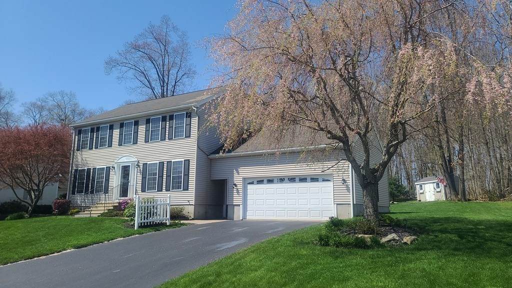 15 Ash Ln - Photo 1