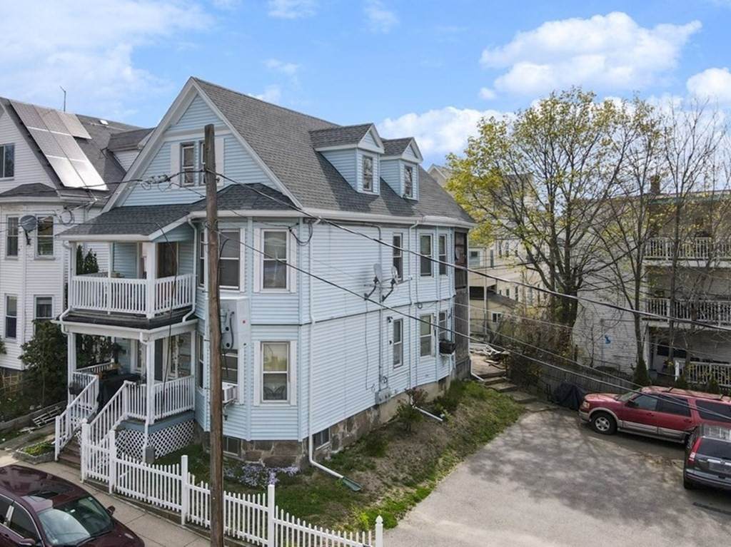 72 Bellevue St W/ Lot - Photo 1