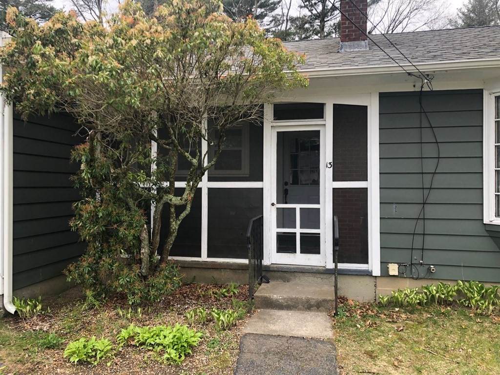 13 Warfield St - Photo 1