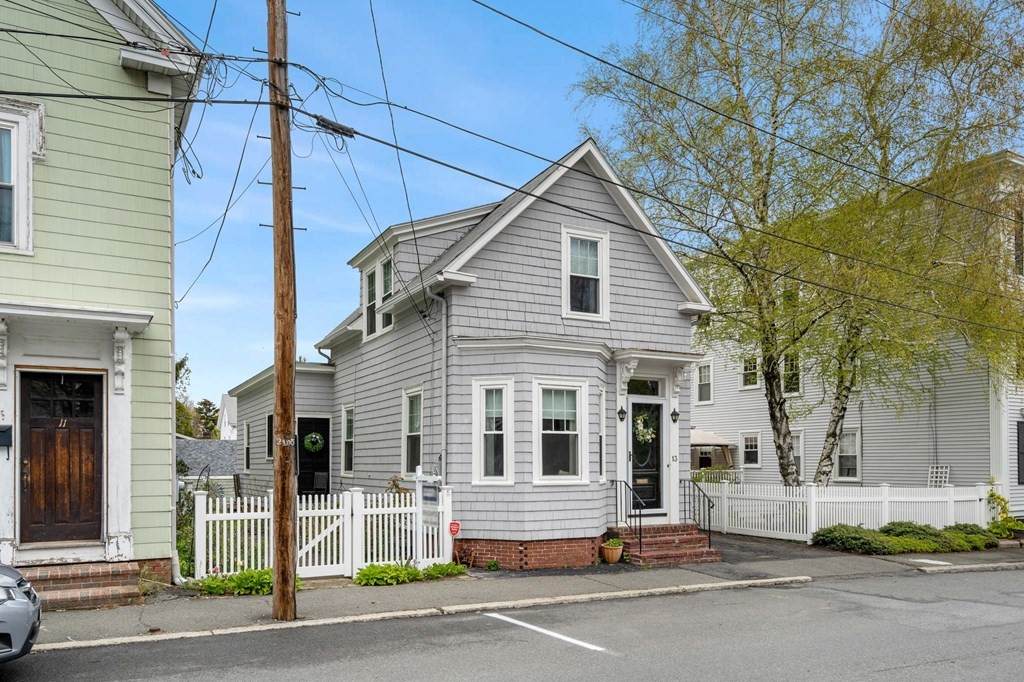 13 Glendale St - Photo 1