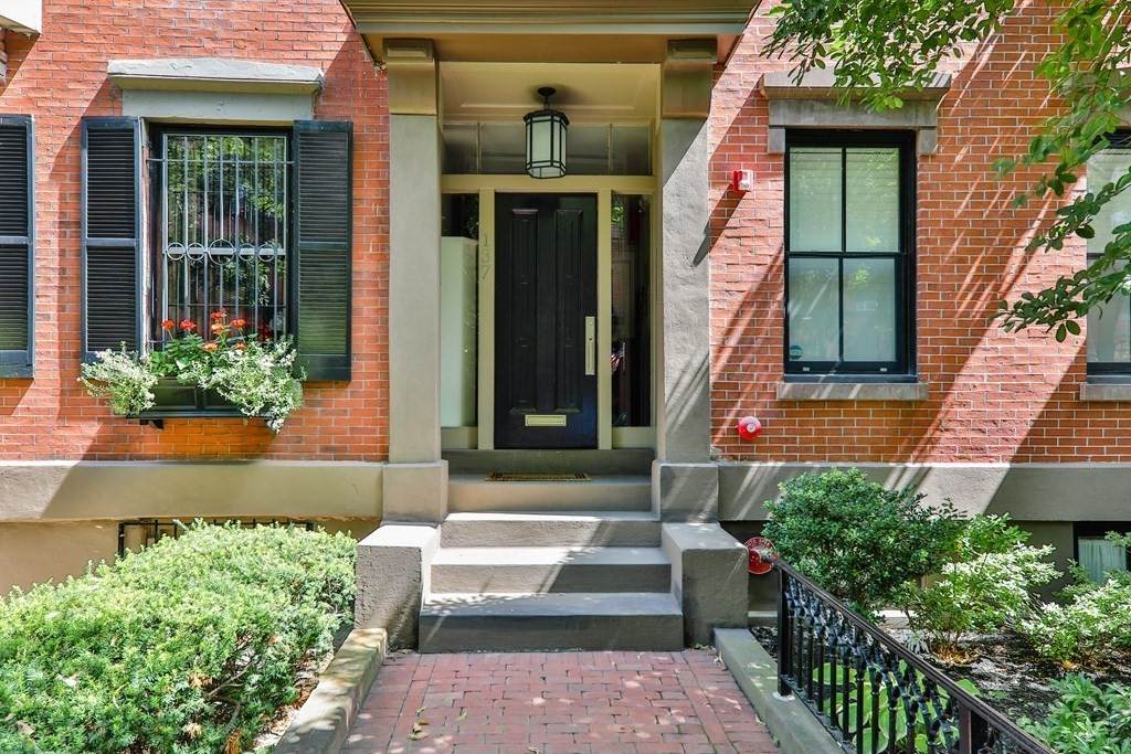 137 West Concord Street - Photo 1