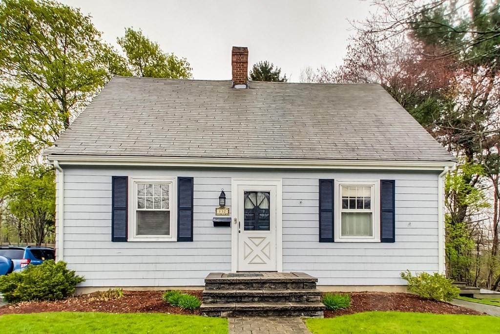 132 Summit St - Photo 1