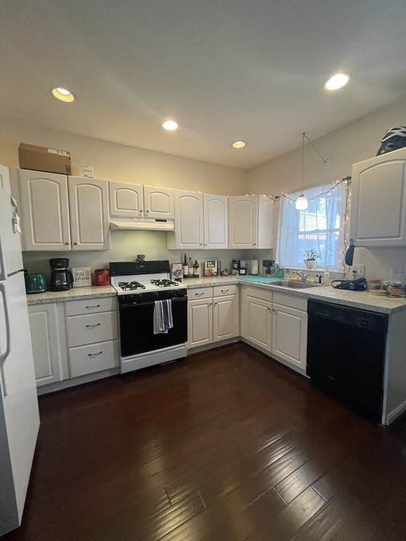 112 West 7th - Photo 1