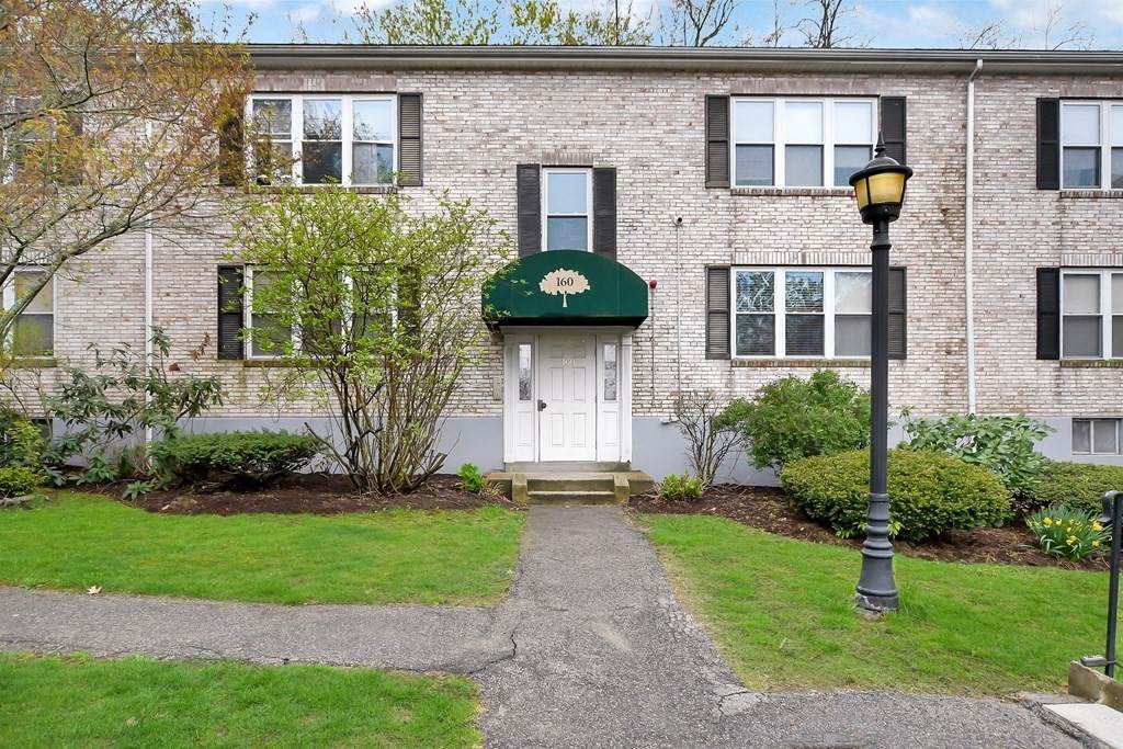 160 Newton St - Photo 1