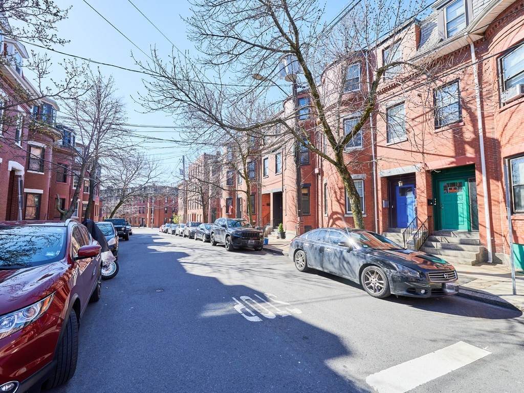 38 Beacon St - Photo 1