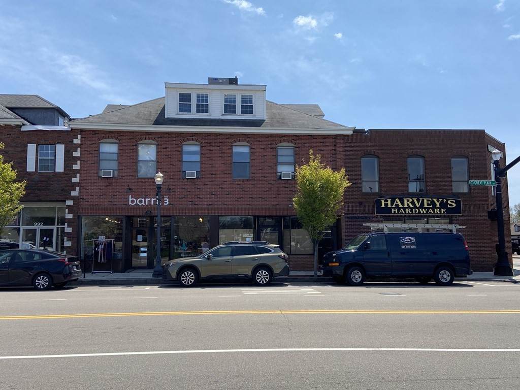1000 Great Plain Ave - Photo 1